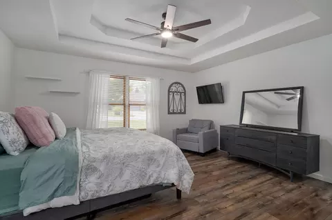 Bedroom - 4571 S Park Ave, Springfield, MO 65810 photo 2 of 4