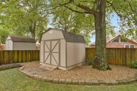 Exterior - 4571 S Park Ave, Springfield, MO 65810 photo 8 of 10