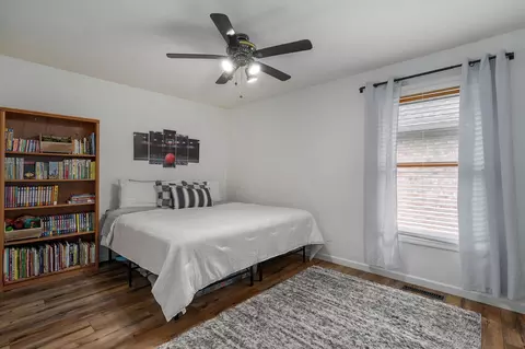 Bedroom - 4571 S Park Ave, Springfield, MO 65810 photo 3 of 4