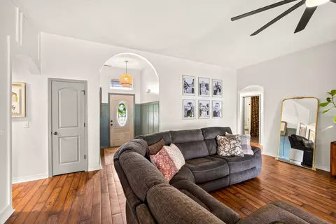 Entry Way - 221 Pheasant, Willard, MO 65781 photo 4 of 4