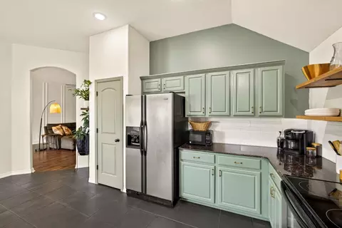 Kitchen - 221 Pheasant, Willard, MO 65781 photo 5 of 6