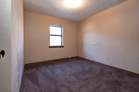 Bedroom - 2751 E Mcdaniel St #A & B, Springfield, MO 65802 photo 2 of 2