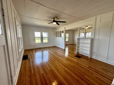 Living - 1934 State Hwy E, Marshfield, MO 65706 photo 1 of 4