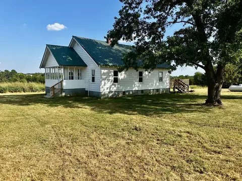 Exterior - 1934 State Hwy E, Marshfield, MO 65706 photo 2 of 8