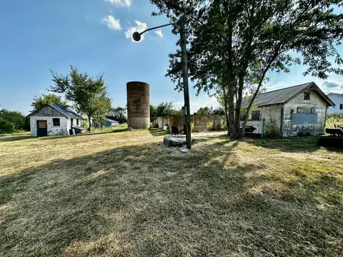 Exterior - 1934 State Hwy E, Marshfield, MO 65706 photo 4 of 8