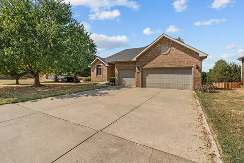Exterior - 4757 S Holland Ave, Springfield, MO 65810 photo 3 of 8