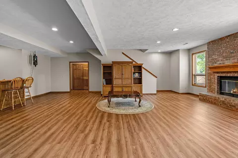 Living - 4757 S Holland Ave, Springfield, MO 65810 photo 10 of 13
