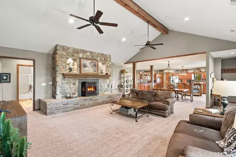 Living - 480 Hunter Rdg, Clever, MO 65631 photo 1 of 2