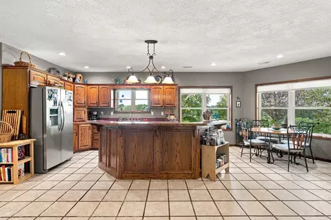 Kitchen - 480 Hunter Rdg, Clever, MO 65631 photo 1 of 4