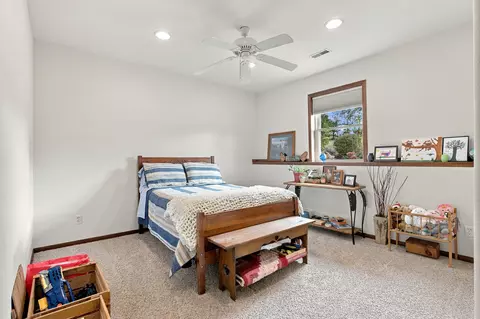 Bedroom - 480 Hunter Rdg, Clever, MO 65631 photo 4 of 4