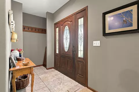 Entry Way - 480 Hunter Rdg, Clever, MO 65631 photo 1 of 4