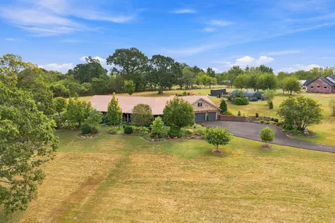 Exterior - 480 Hunter Rdg, Clever, MO 65631 photo 2 of 30