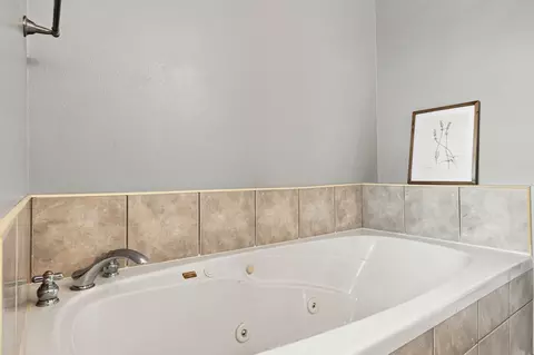 Bath - 350 E Halsey St, Republic, MO 65738 photo 4 of 6