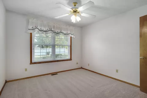 Bedroom - 4370 S York Ave, Springfield, MO 65810 photo 2 of 3