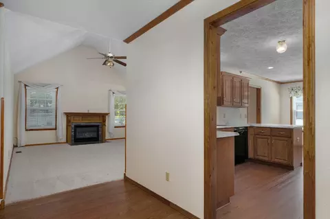 Entry Way - 4370 S York Ave, Springfield, MO 65810 photo 2 of 2