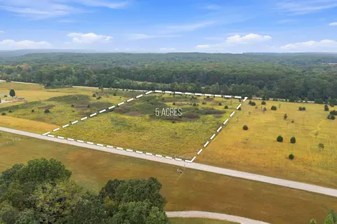 000 Clydesdale Dr, Rogersville, MO 65742