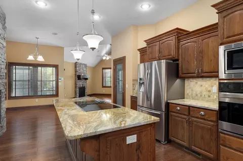 Kitchen - 3436 S Horseshoe Ave, Springfield, MO 65804 photo 3 of 5