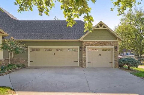 Exterior - 3436 S Horseshoe Ave, Springfield, MO 65804 photo 6 of 22