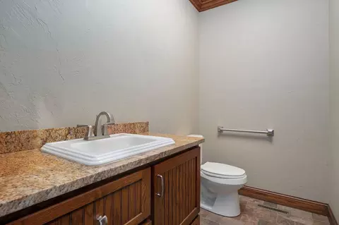 Bath - 3436 S Horseshoe Ave, Springfield, MO 65804 photo 4 of 8