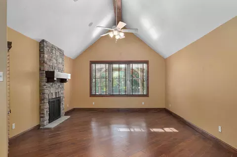 Living - 3436 S Horseshoe Ave, Springfield, MO 65804 photo 6 of 7