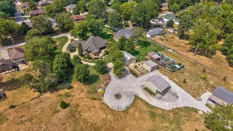 View/Area - 3436 S Horseshoe Ave, Springfield, MO 65804 photo 3 of 4