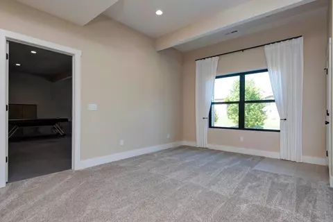 Bedroom - 1367 S Casa Grande Ave, Springfield, MO 65802 photo 4 of 5