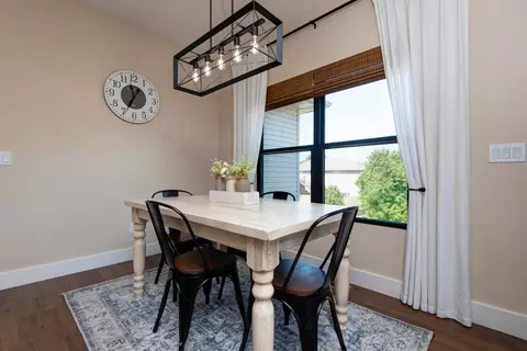 Dining - 1367 S Casa Grande Ave, Springfield, MO 65802 photo 1 of 1