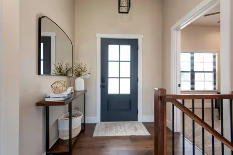 Entry Way - 1367 S Casa Grande Ave, Springfield, MO 65802 photo 1 of 4