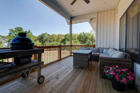Exterior - 1367 S Casa Grande Ave, Springfield, MO 65802 photo 3 of 11