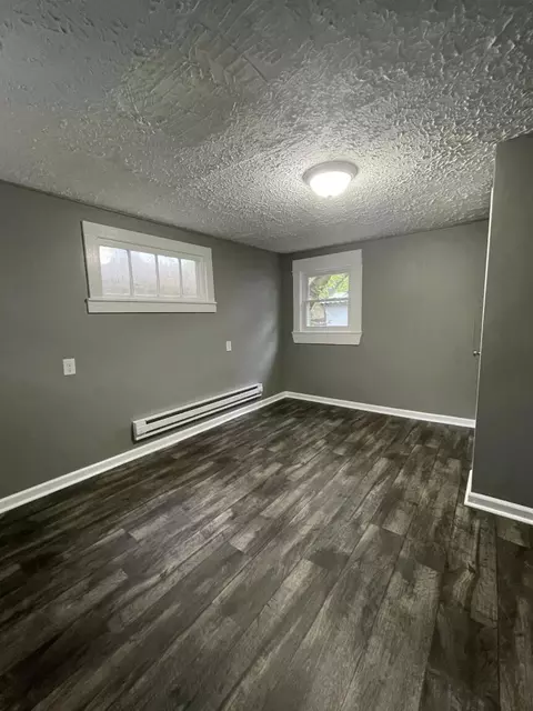 Bedroom - 911 S Missouri Ave, Springfield, MO 65806 photo 1 of 3