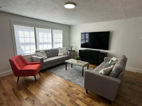 Living - 1657 E Division St, Springfield, MO 65803 photo 3 of 5