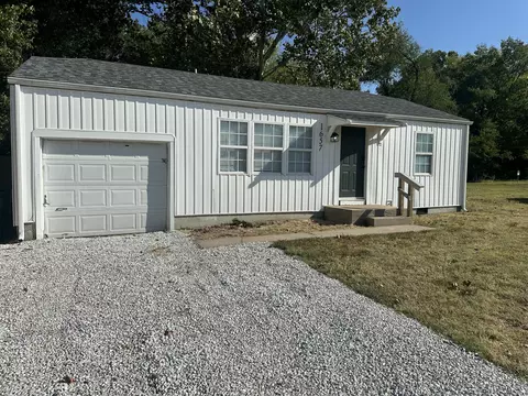 Exterior - 1657 E Division St, Springfield, MO 65803 photo 1 of 3