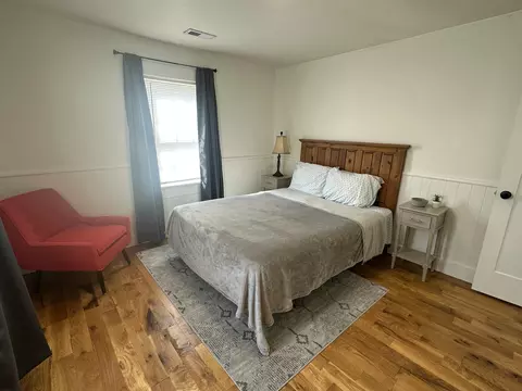 Bedroom - 1657 E Division St, Springfield, MO 65803 photo 2 of 2