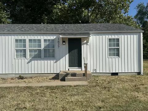 Exterior - 1657 E Division St, Springfield, MO 65803 photo 2 of 3