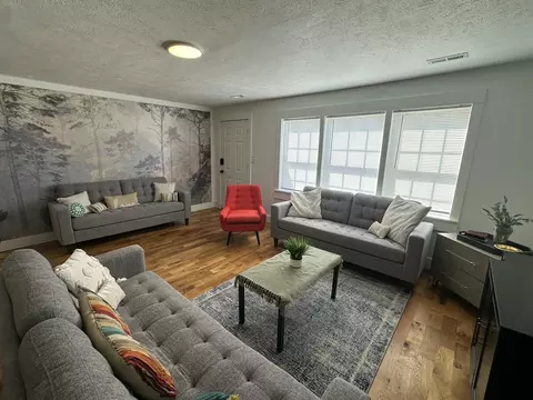 Living - 1657 E Division St, Springfield, MO 65803 photo 5 of 5