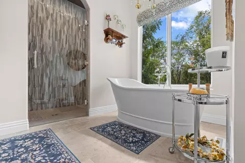 Bath - 5705 S Castlebay Dr, Springfield, MO 65809 photo 3 of 11