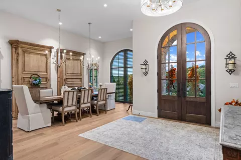 Entry Way - 5705 S Castlebay Dr, Springfield, MO 65809 photo 1 of 9