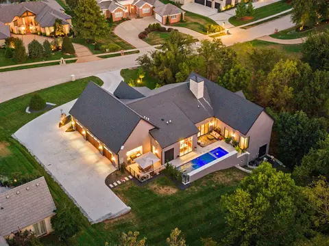 View/Area - 5705 S Castlebay Dr, Springfield, MO 65809 photo 4 of 6