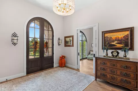 Entry Way - 5705 S Castlebay Dr, Springfield, MO 65809 photo 2 of 9
