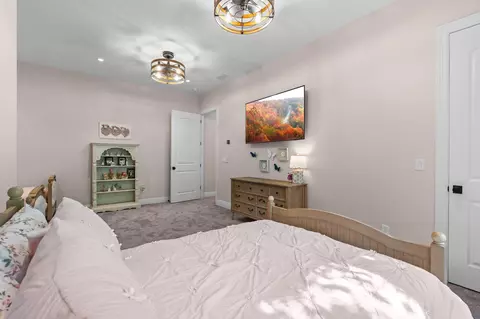 Bedroom - 5705 S Castlebay Dr, Springfield, MO 65809 photo 13 of 13