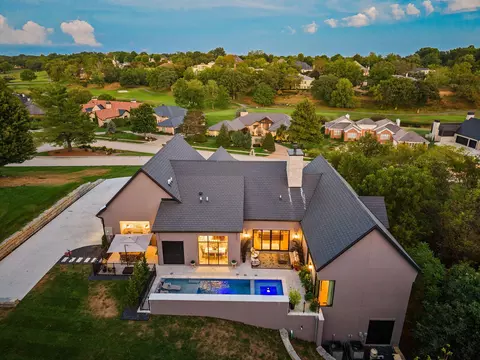 View/Area - 5705 S Castlebay Dr, Springfield, MO 65809 photo 2 of 6