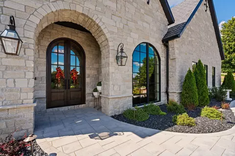 Exterior - 5705 S Castlebay Dr, Springfield, MO 65809 photo 7 of 25