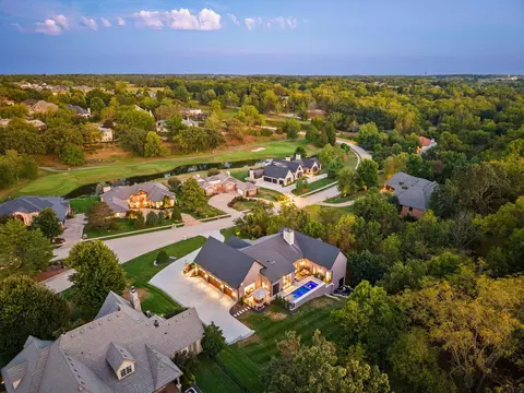 View/Area - 5705 S Castlebay Dr, Springfield, MO 65809 photo 5 of 6