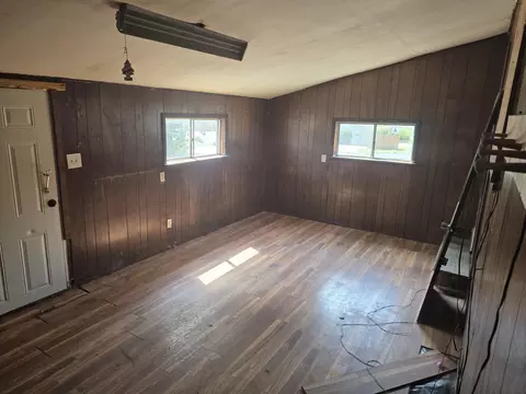 Other - 515 S Beverly St, Billings, MO 65610 photo 2 of 4