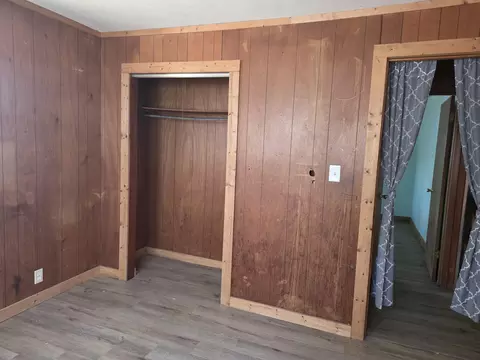 Bedroom - 515 S Beverly St, Billings, MO 65610 photo 4 of 4