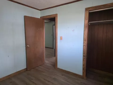 Bedroom - 515 S Beverly St, Billings, MO 65610 photo 2 of 4