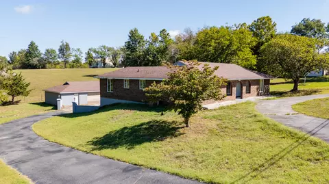 Exterior - 102 E Mockingbird Ln, Crane, MO 65633 photo 3 of 6