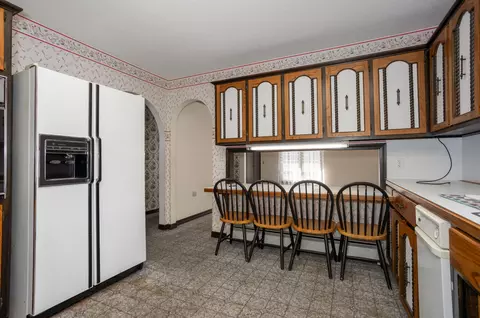 Kitchen - 102 E Mockingbird Ln, Crane, MO 65633 photo 2 of 4
