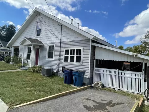 Exterior - 305 E Church St, Ozark, MO 65721 photo 2 of 6
