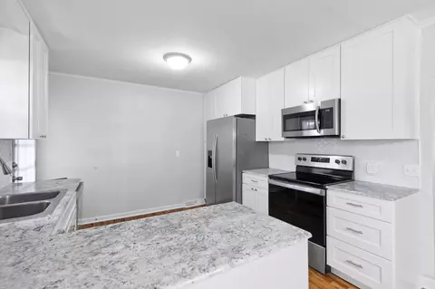 Kitchen - 308 E Centennial Ave, Carthage, MO 64836 photo 2 of 4